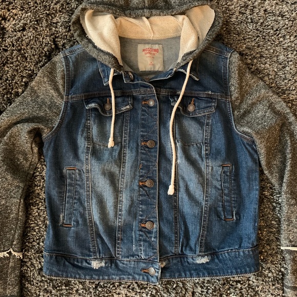 SOLD! Mossimo Jean Jacket with Hood - Size Medium - Picture 2 of 5